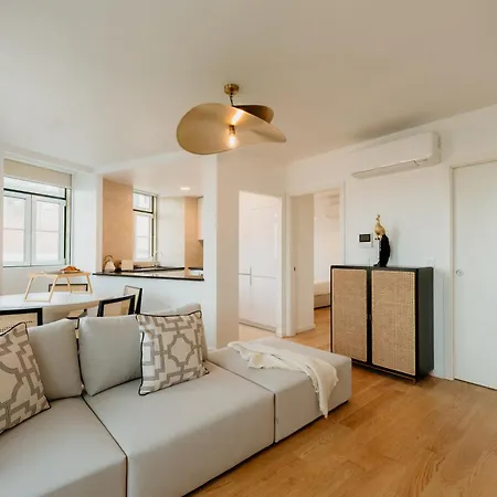 Mary Pink - No 2b - Charming Two-bedroom *